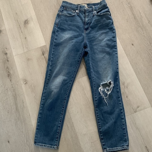 MADEWELL DISTRESSED COMFORT STRETCH EDITION MOM JEAN SIZE 27 - Picture 3 of 15